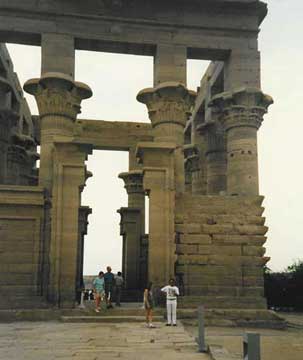 Ancient-Egyptian-Columns